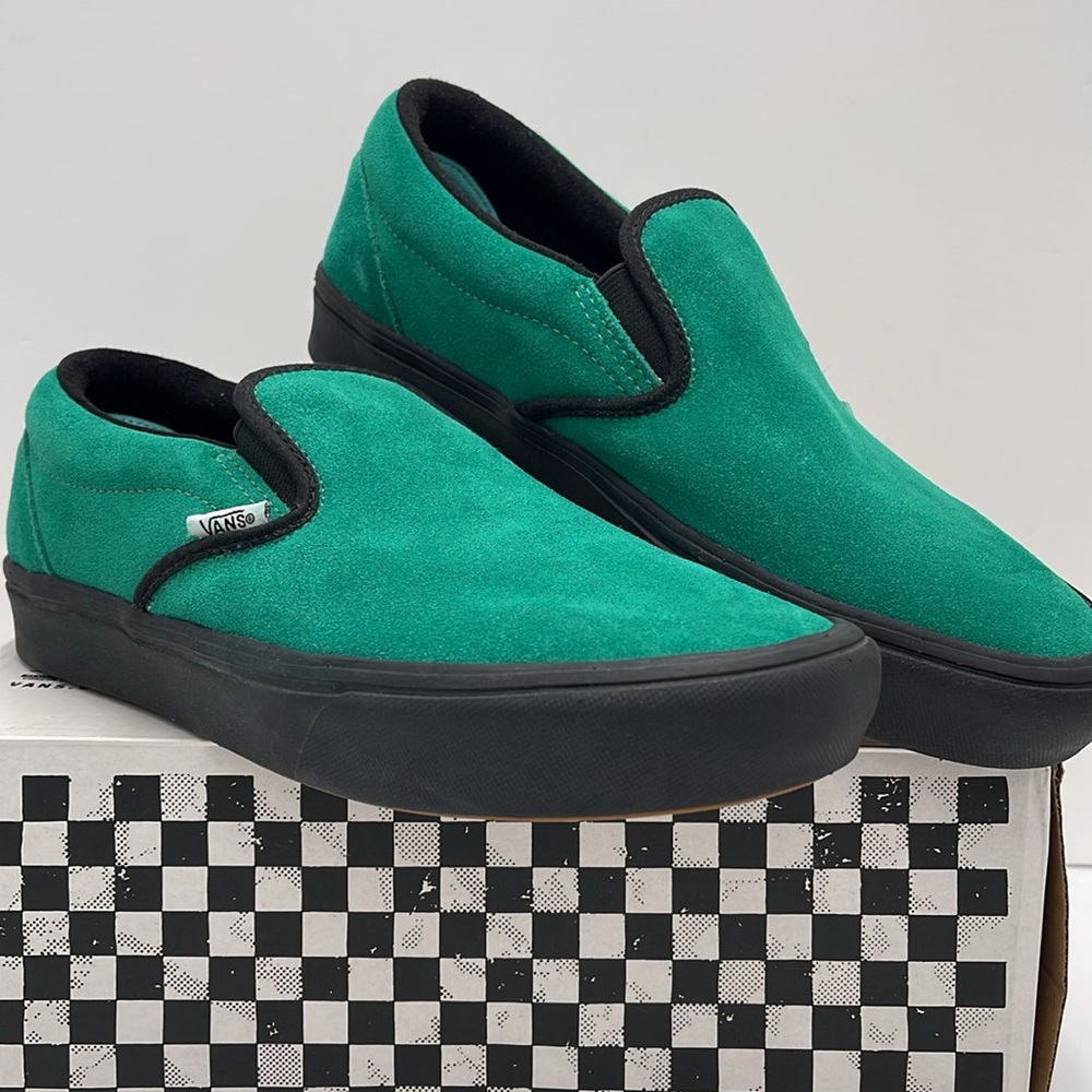 Vans WMNS Classic Slip-On Comficush Ultimate Green Sneakers - Picture 4 of 16